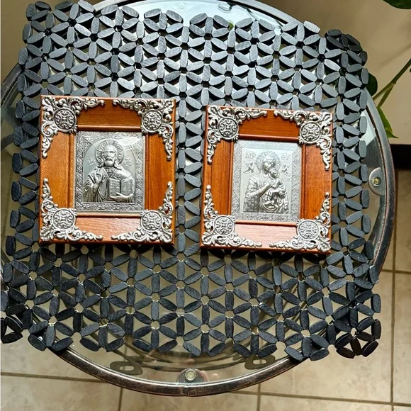 Vintage religious icons - Picture 1 of 13